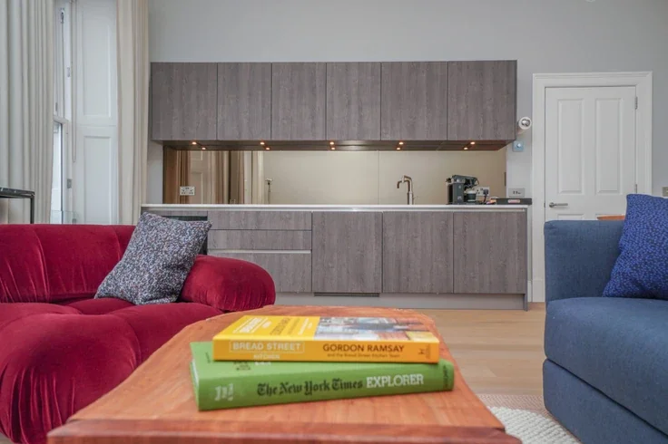 Flat Melville Crescent in City of Edinburgh