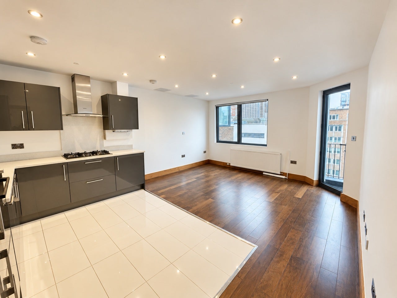Flat Whitgift Street in Greater London