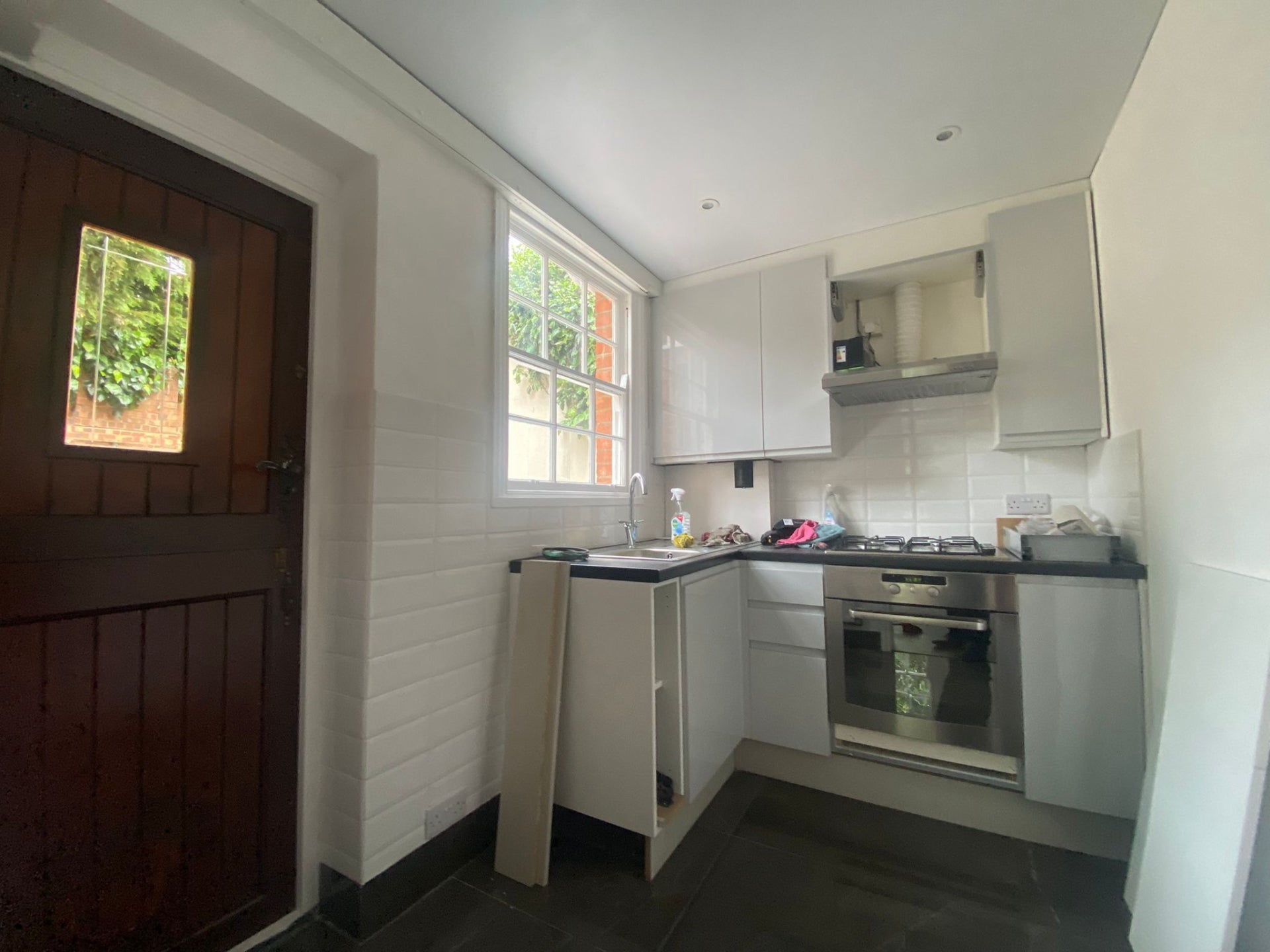 House Honeypot Lane in Greater London