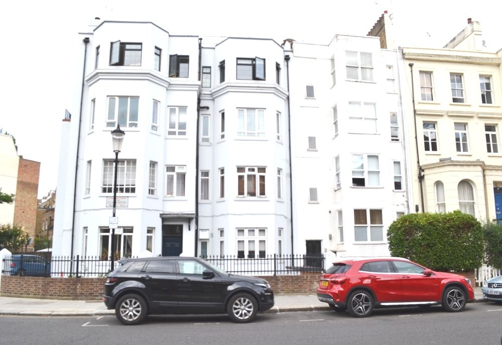 Flat Clarendon Road in Greater London