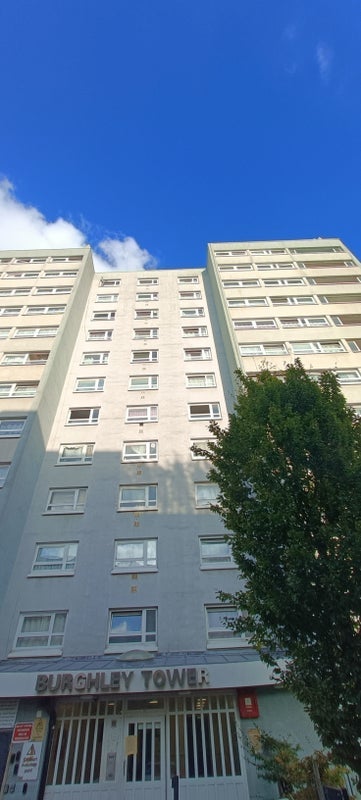 Room Trinity Way in Greater London
