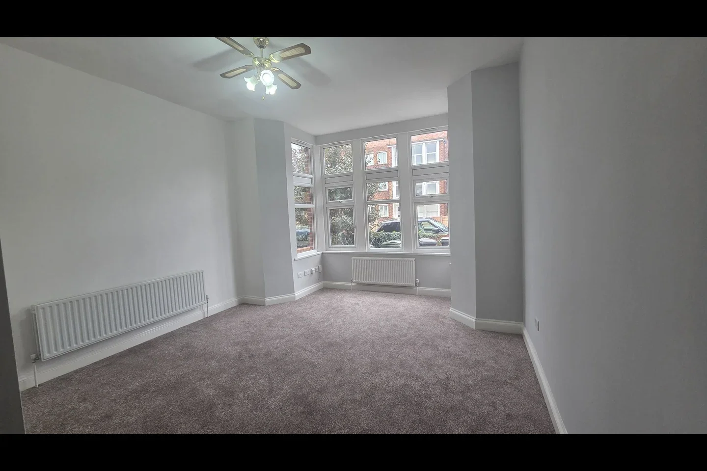 Flat Babington Road in Greater London