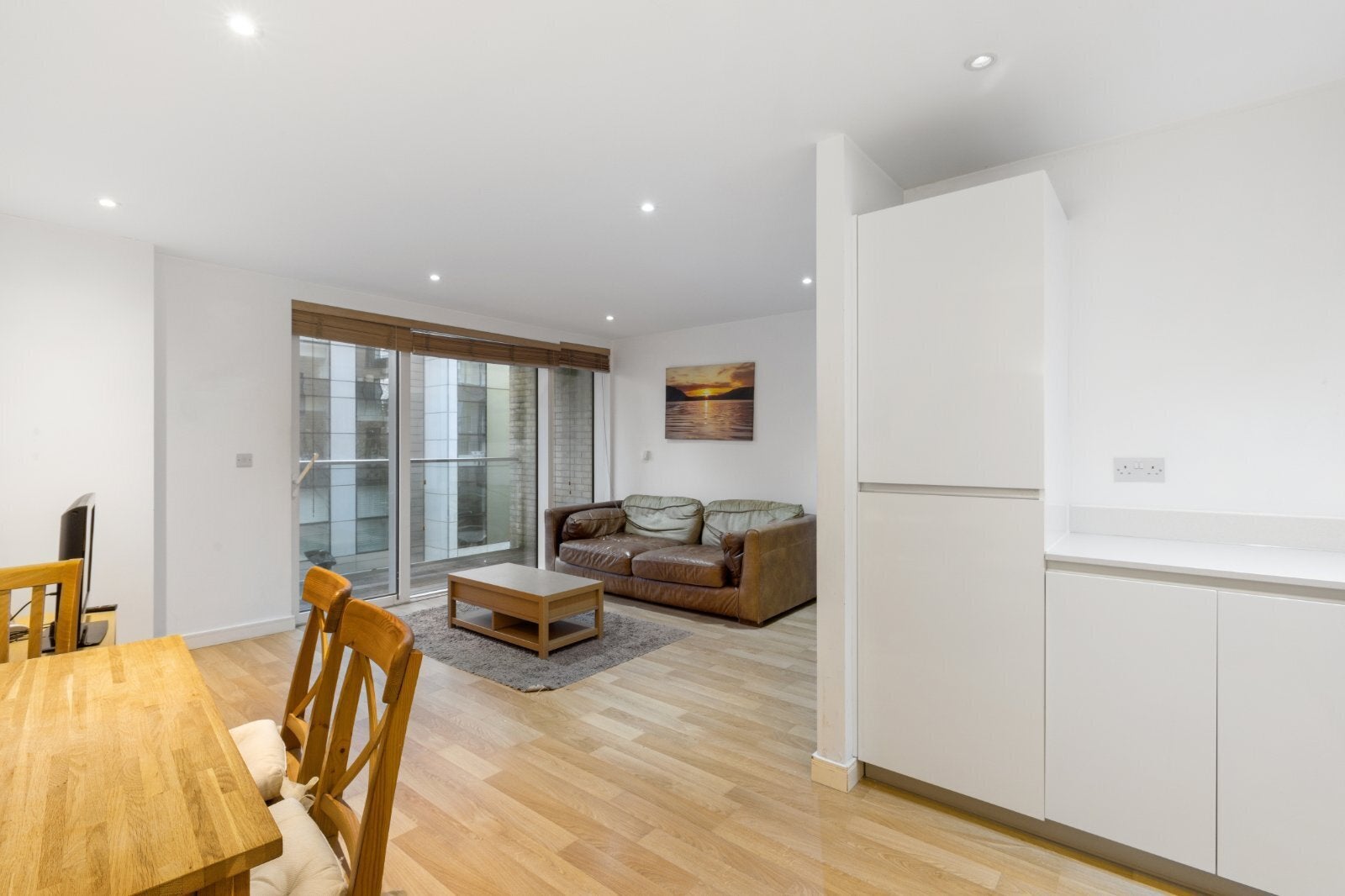 Flat Woodberry Down in Greater London