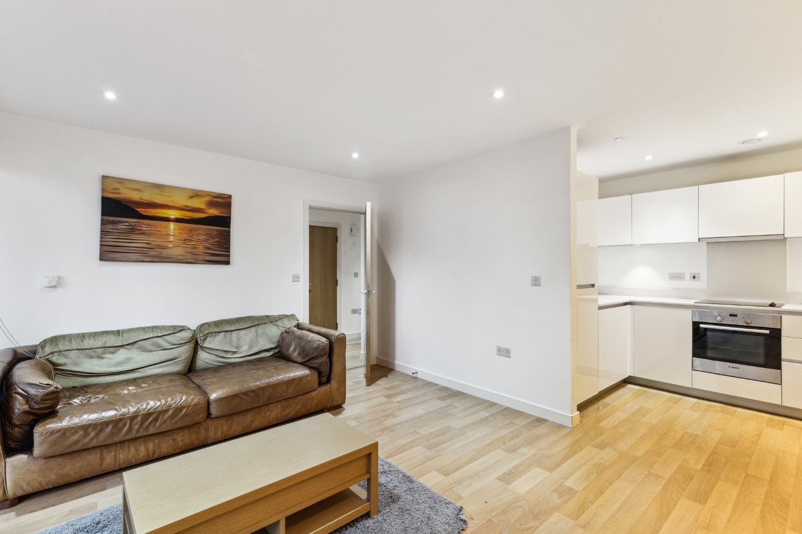 Flat Woodberry Down in Greater London