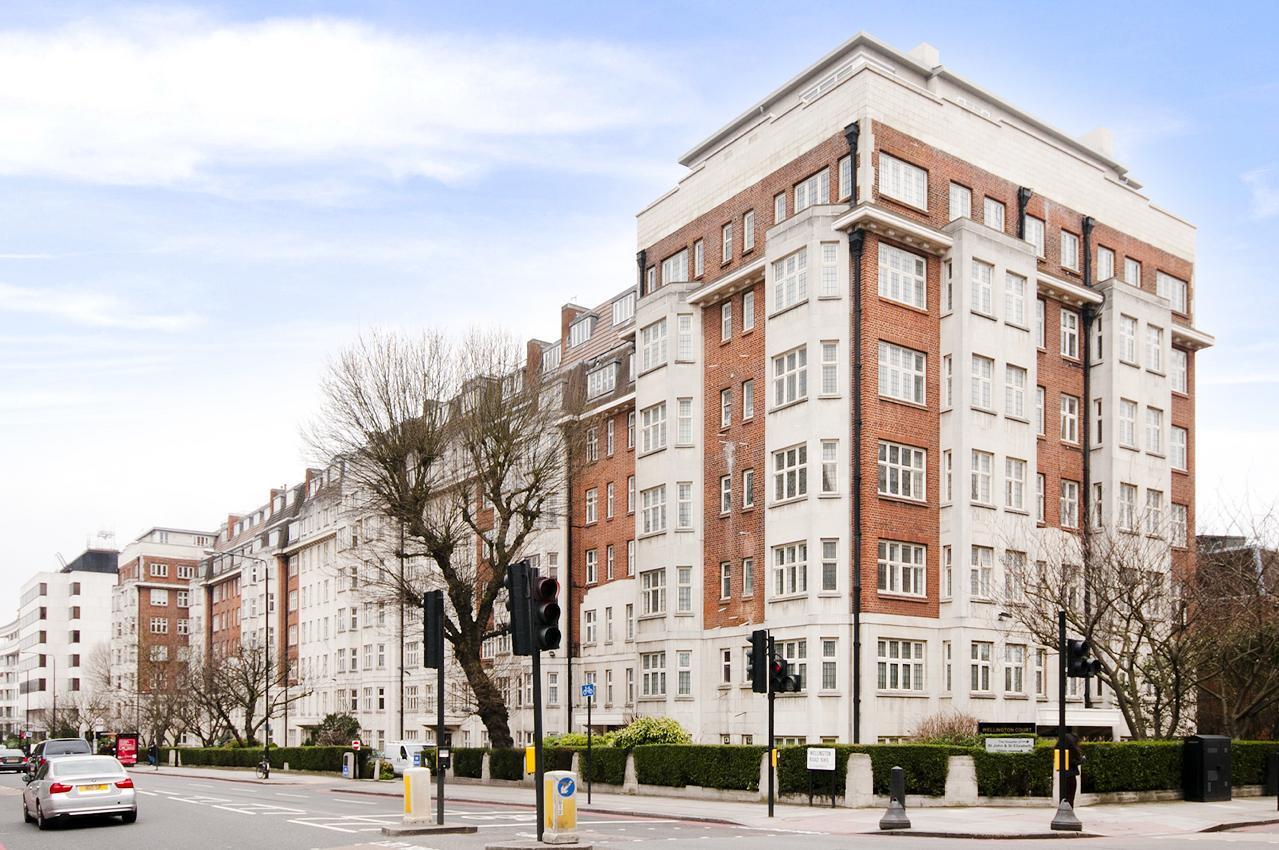Flat Circus Road in City of Westminster