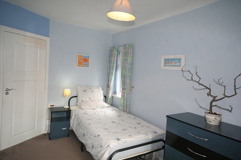Room Serlby Rise in Nottingham