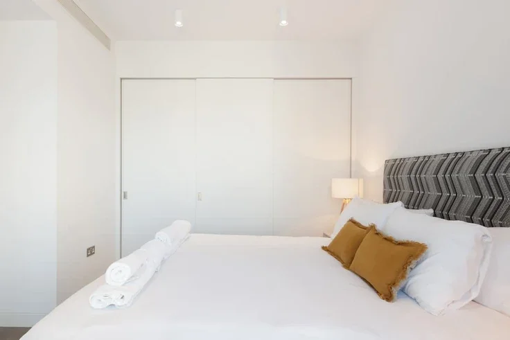 Flat King John Court in Greater London