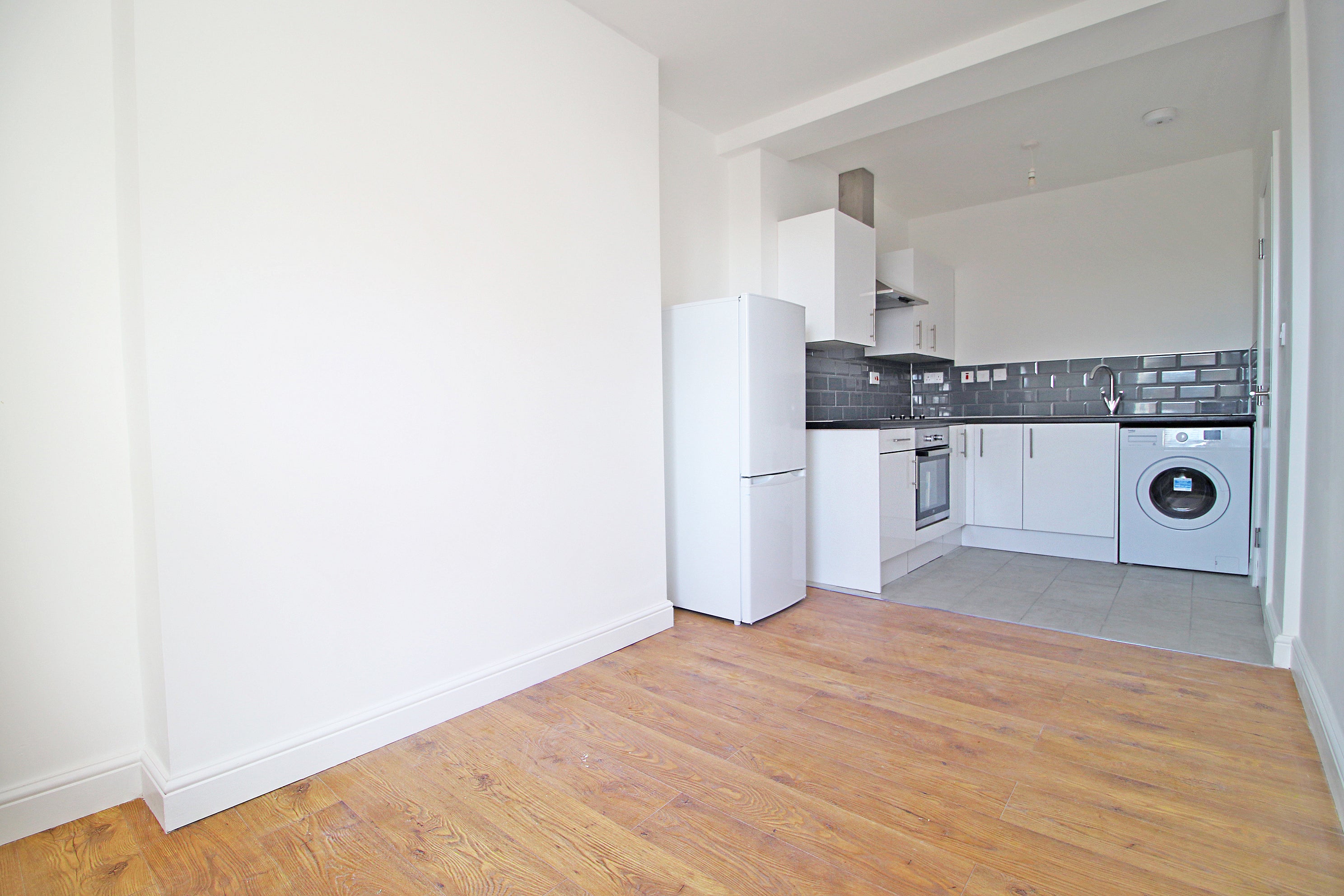 Flat Ashburnham Road in Bedford