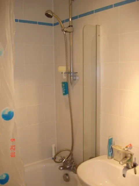 Flat Vauxhall Grove in Greater London