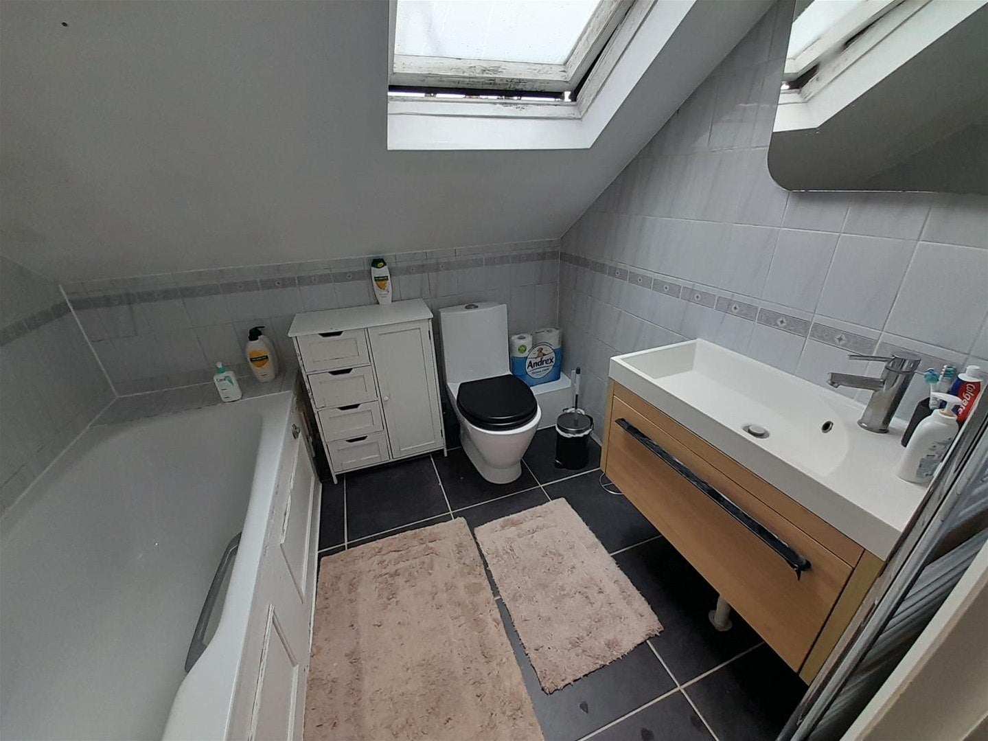Flat Niton Street in Greater London