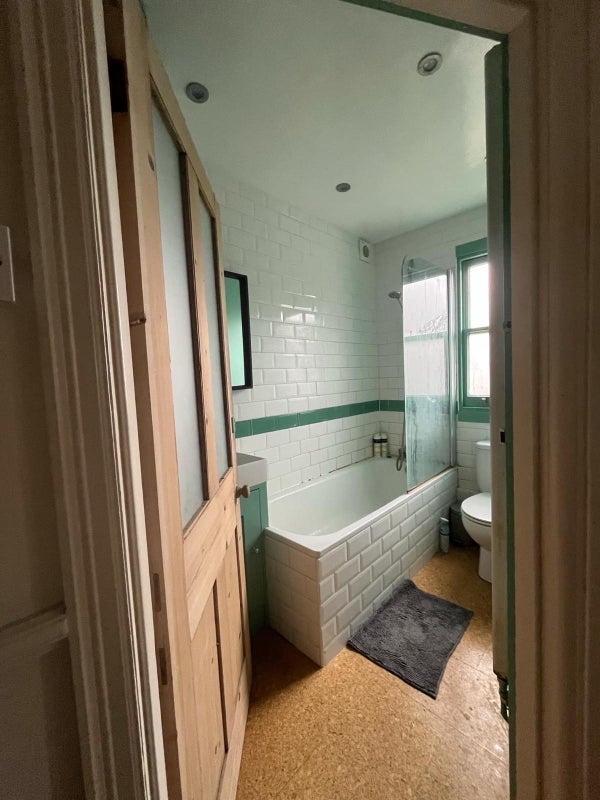 Room Larkhall Rise in Greater London