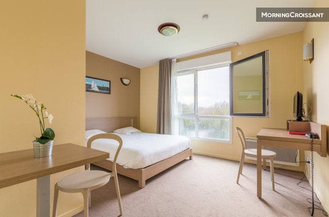 Flat Rue Henri Fraigneau in Magny-les-Hameaux