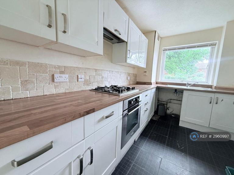 House Marlfield Close in Preston