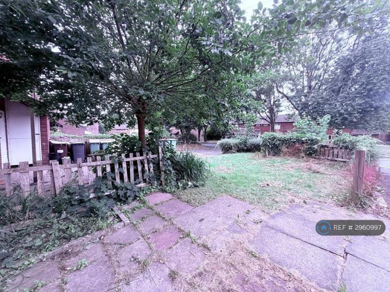 House Marlfield Close in Preston