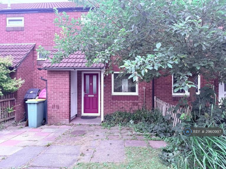House Marlfield Close in Preston