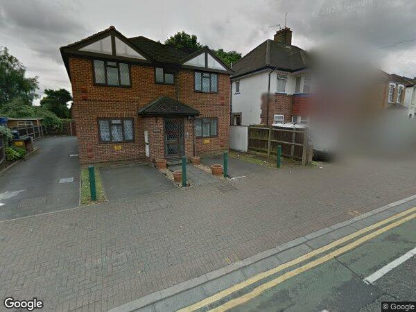 Flat Staines Road in Greater London