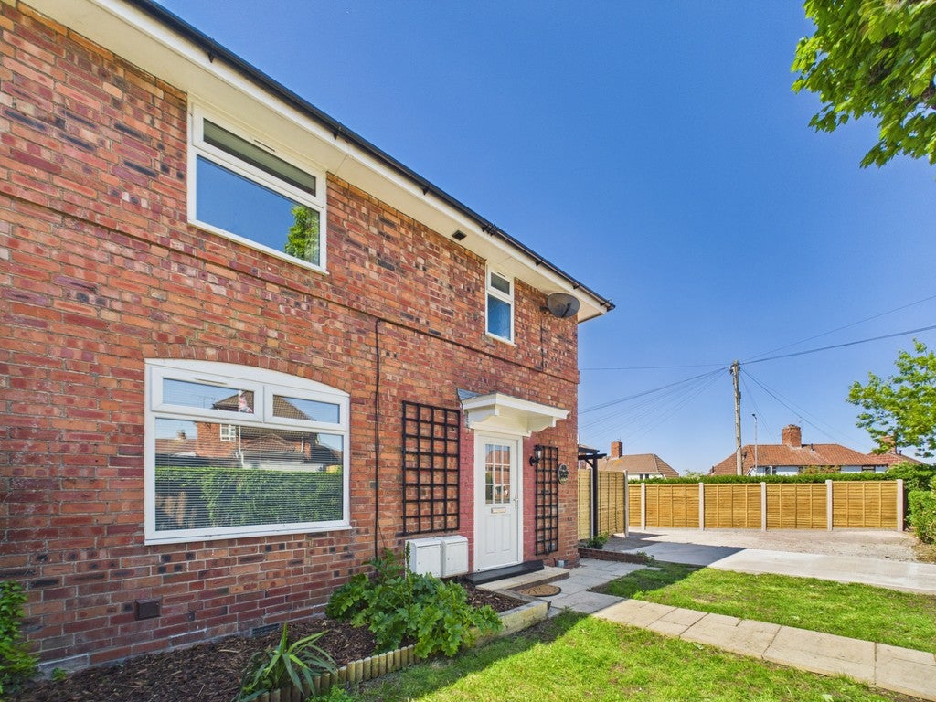 House Hillfields Avenue in Bristol