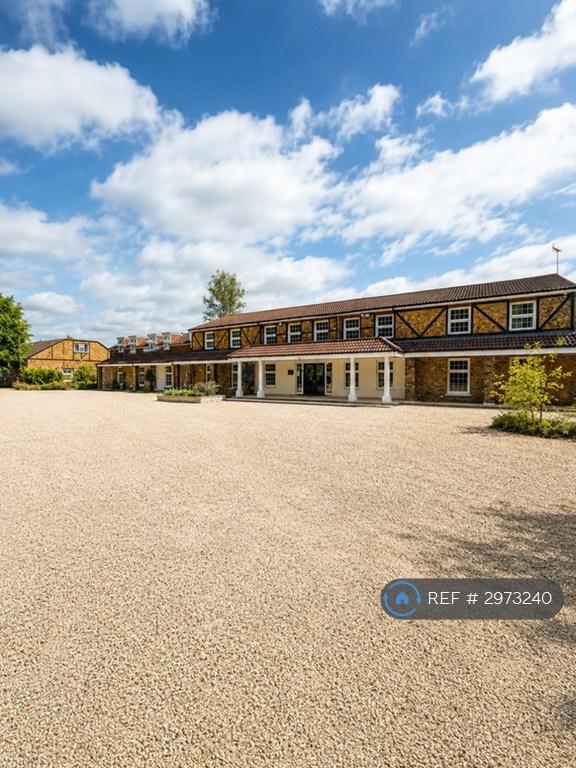 House Mobbs Close in Stoke Poges
