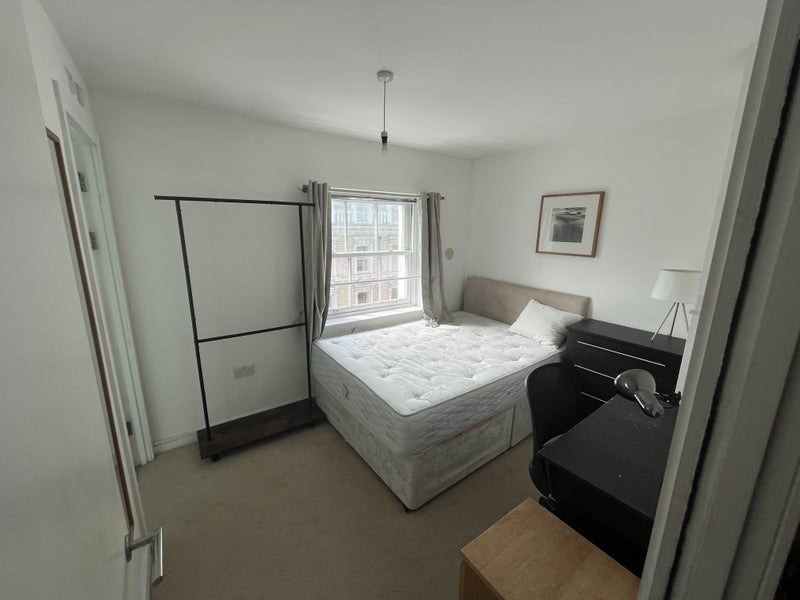 Room Caledonian Road in Greater London