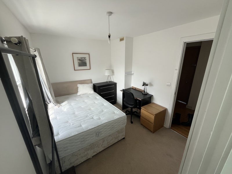 Room Caledonian Road in Greater London