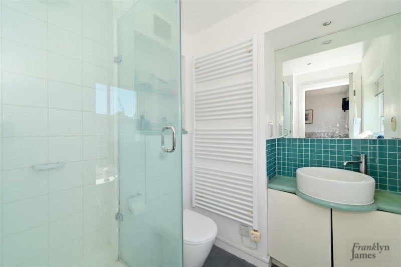 Room Caledonian Road in Greater London