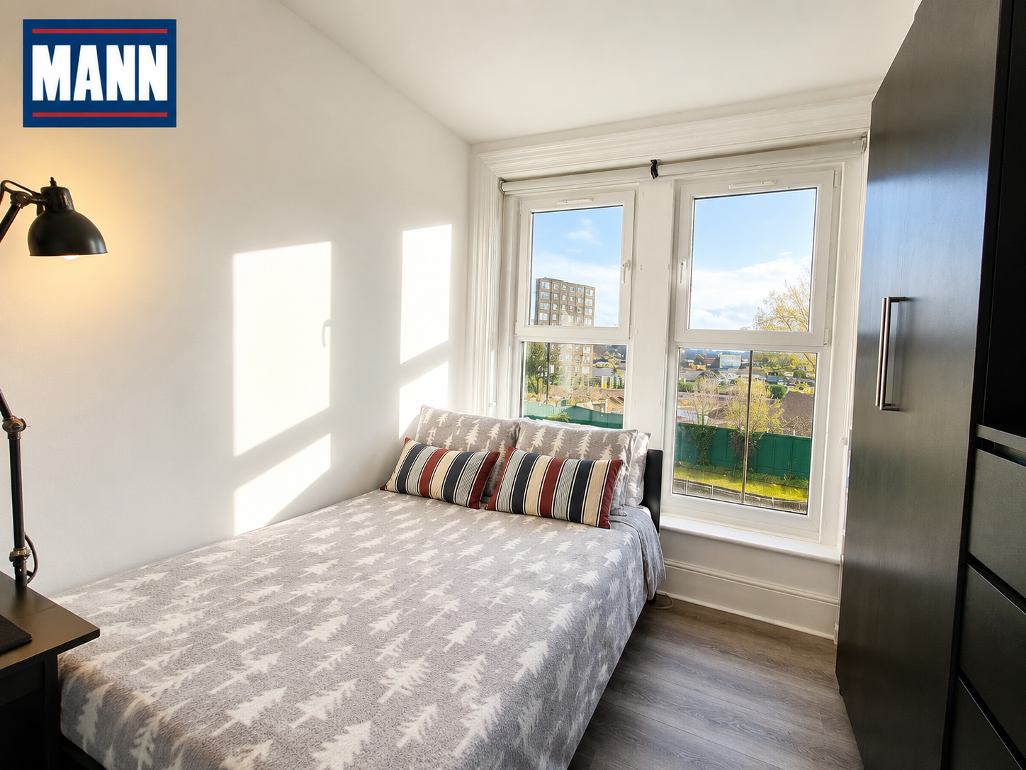 Flat Woolwich Road in Greater London