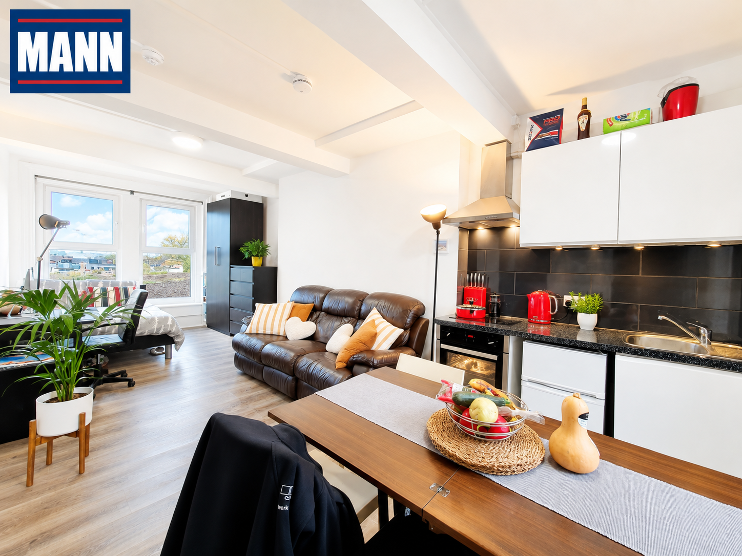 Flat Woolwich Road in Greater London