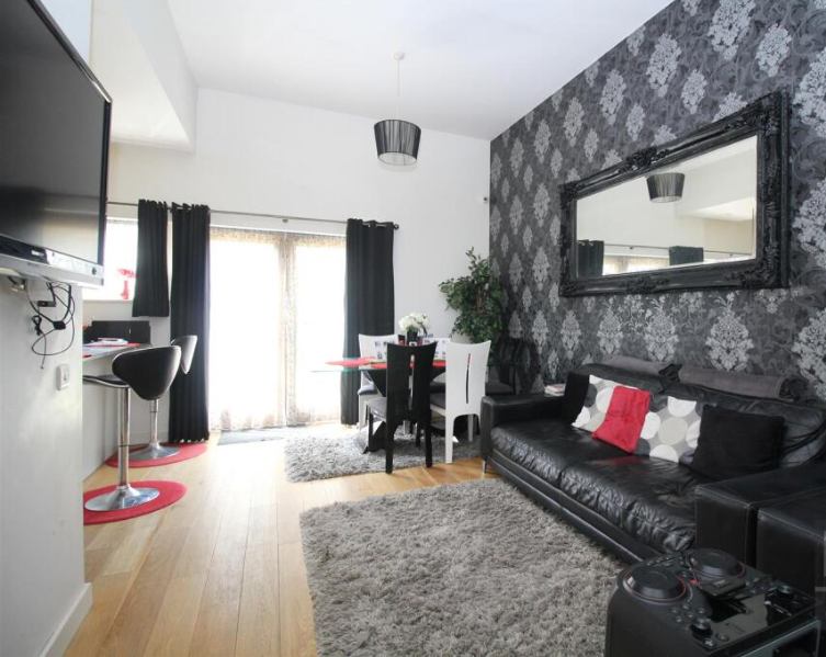 Room Milestone Road in Harlow