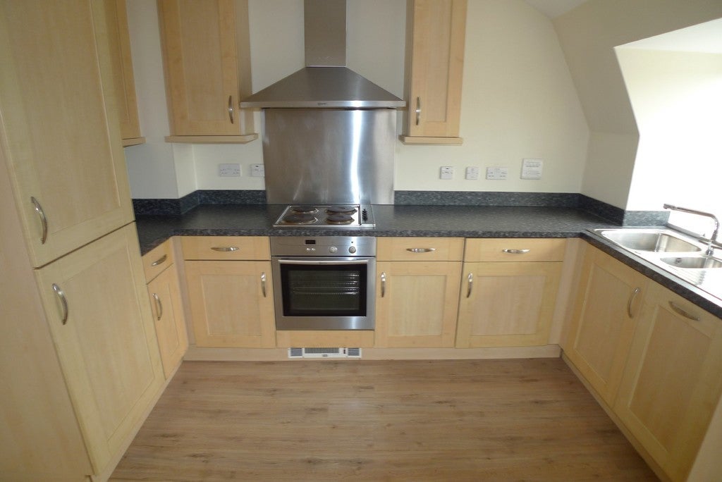 Flat Jenner Close in Greater London