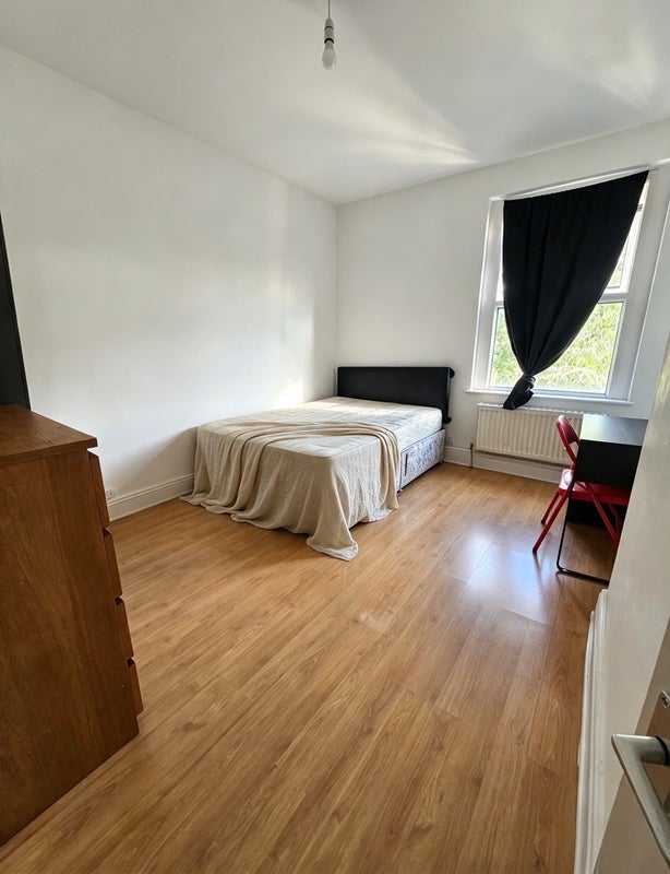 Room Waddon Park Avenue in Greater London