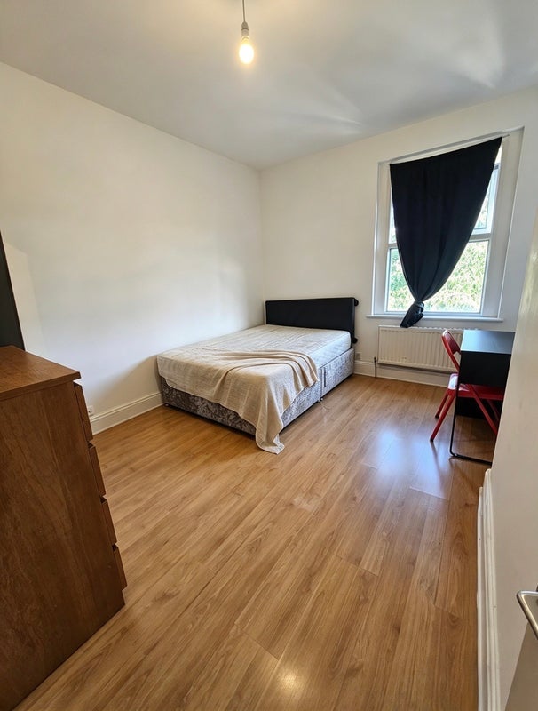 Room Waddon Park Avenue in Greater London