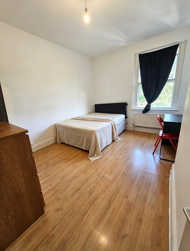 Room Waddon Park Avenue in Greater London