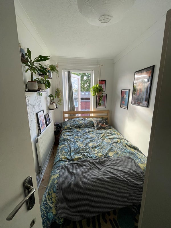 Room Waterloo Close in Greater London
