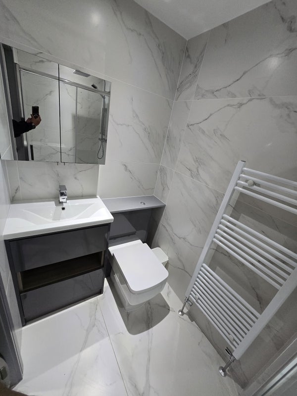 Room Staines Road in Greater London