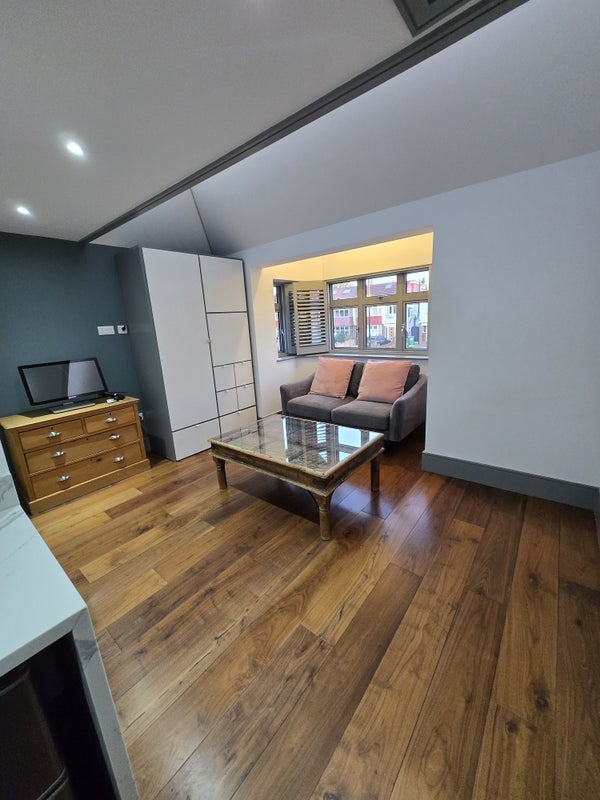 Room Staines Road in Greater London