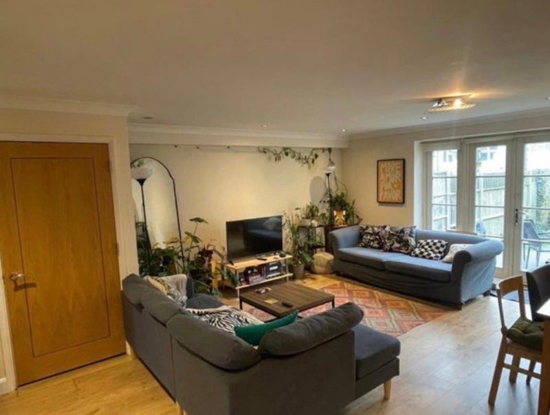 Room Culverhouse Gardens in Greater London