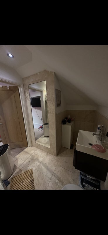 Room Culverhouse Gardens in Greater London