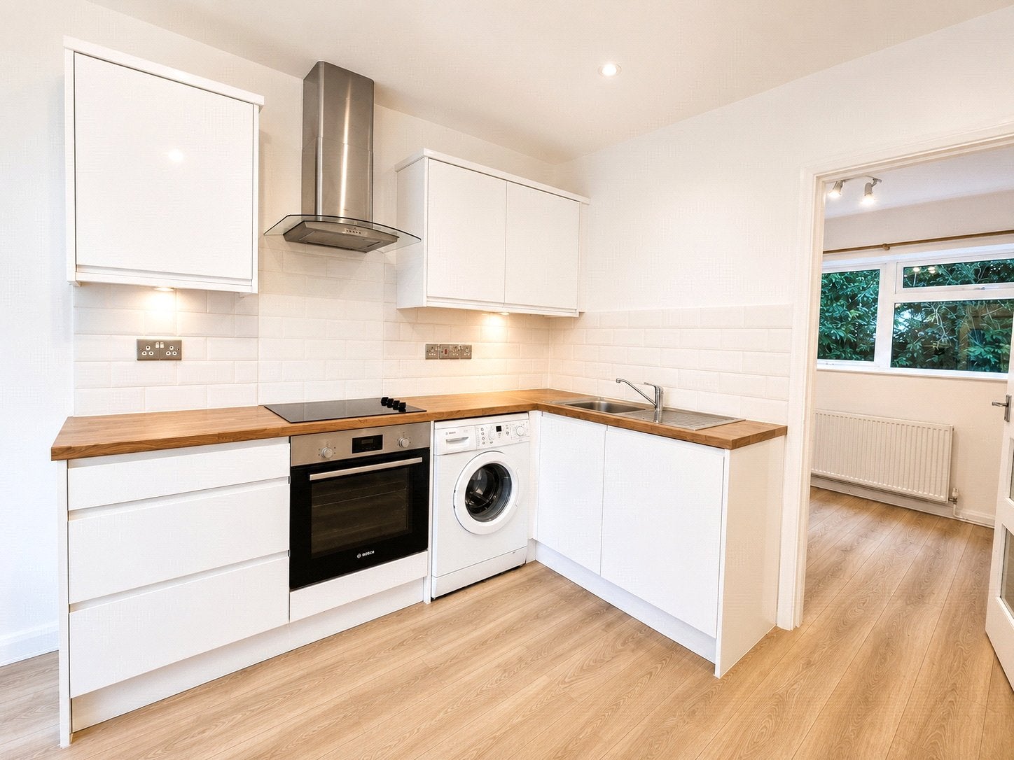 Flat Woodlands Court in Woking