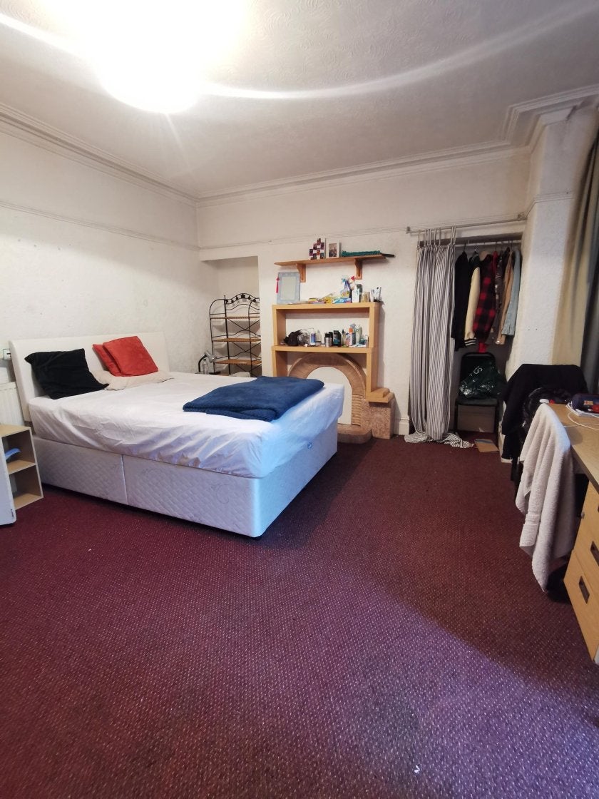 Flat King Edward's Road in Uplands