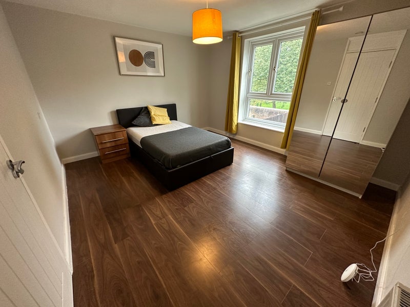 House Exhibition Close in Greater London