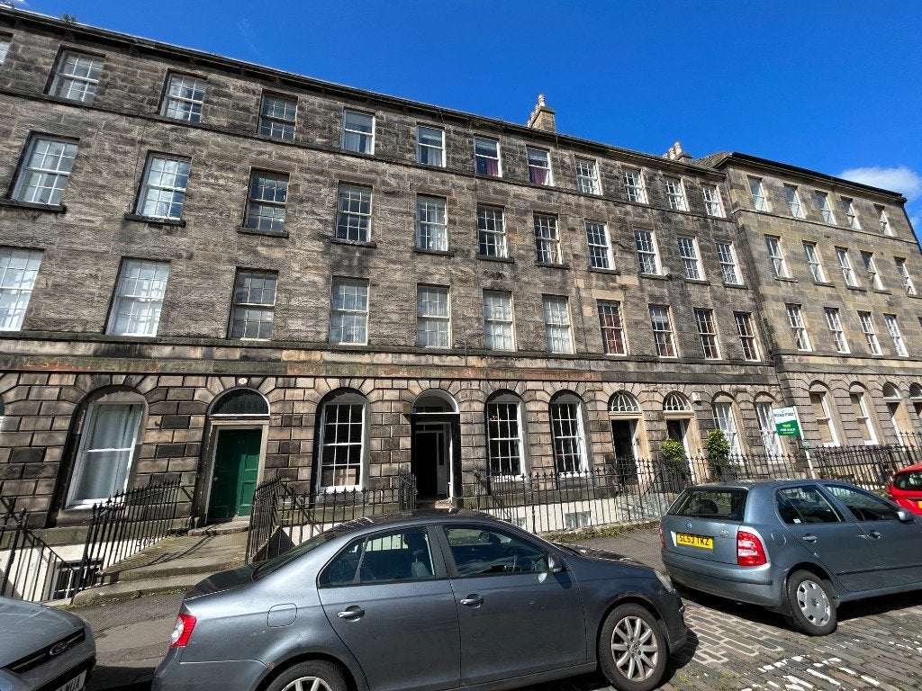 Flat St Patrick Square in City of Edinburgh