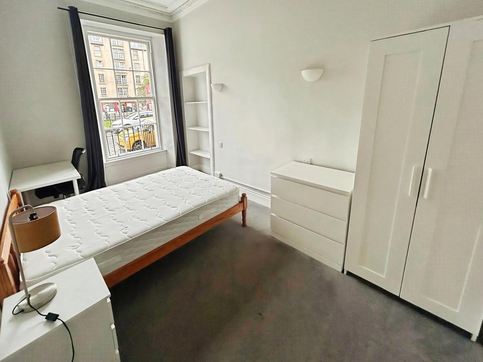 Room St Patrick Square in City of Edinburgh