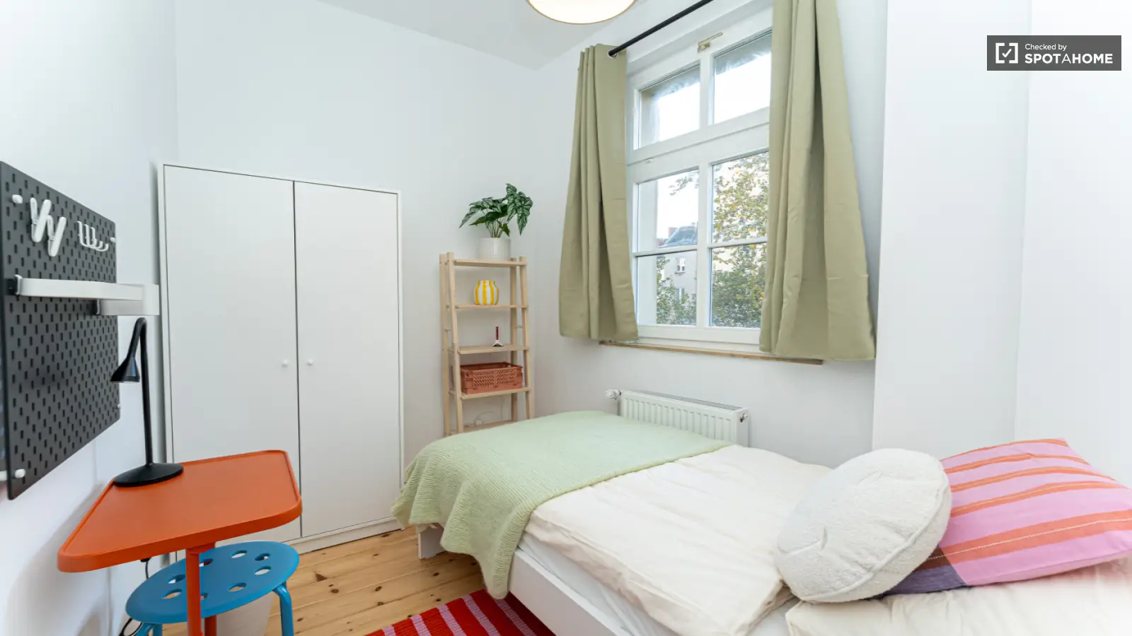 Wohnung Buschkrugallee in Berlin