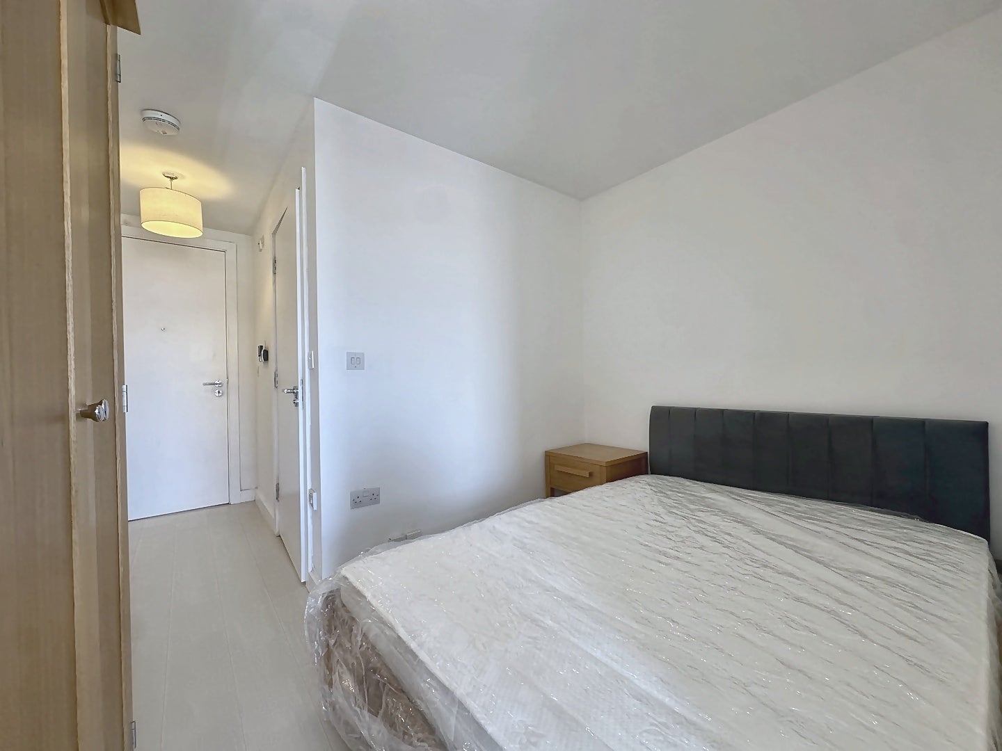 Flat Ingram Street in Leeds
