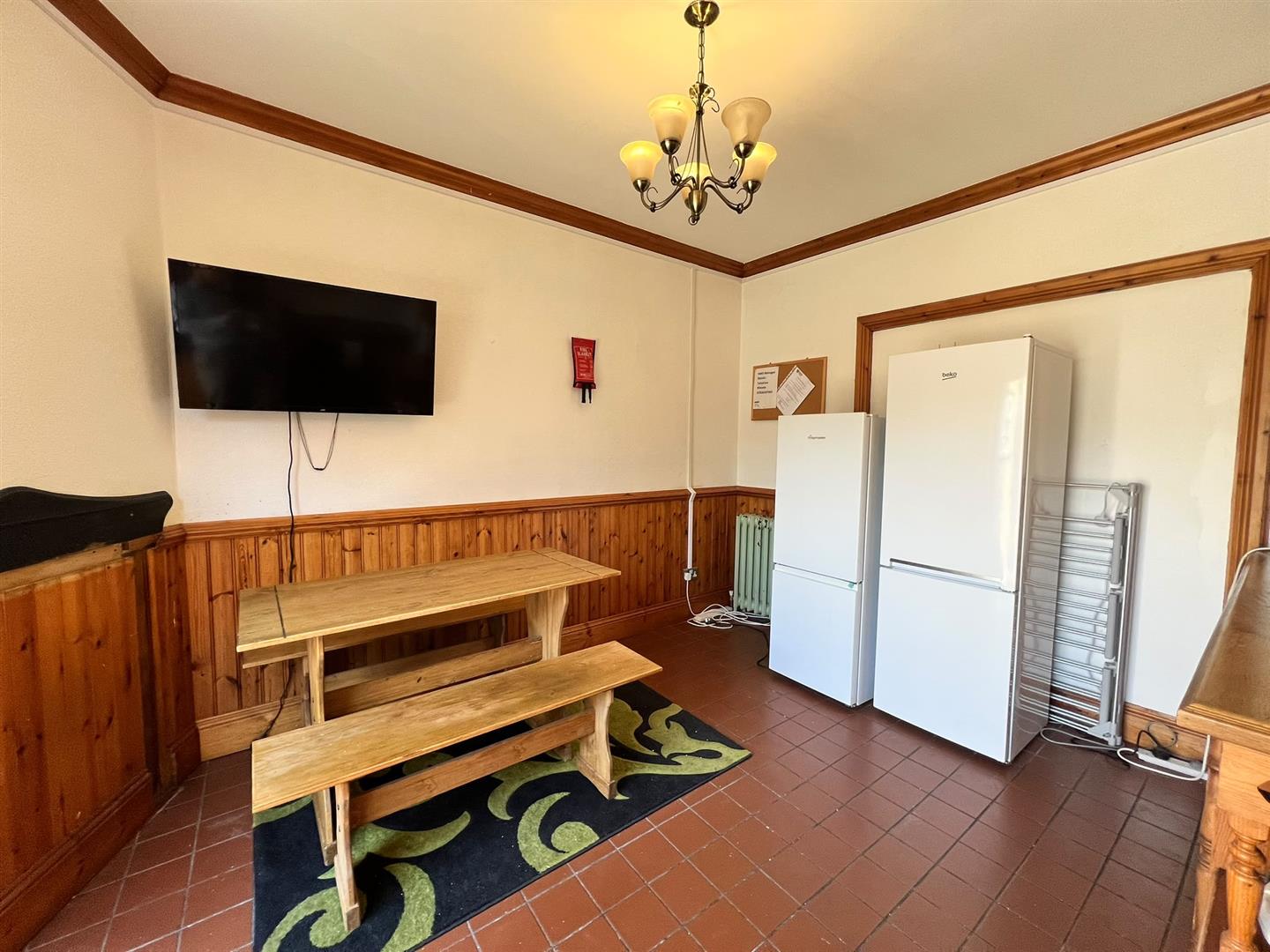 Room Vicarage Road in Watford