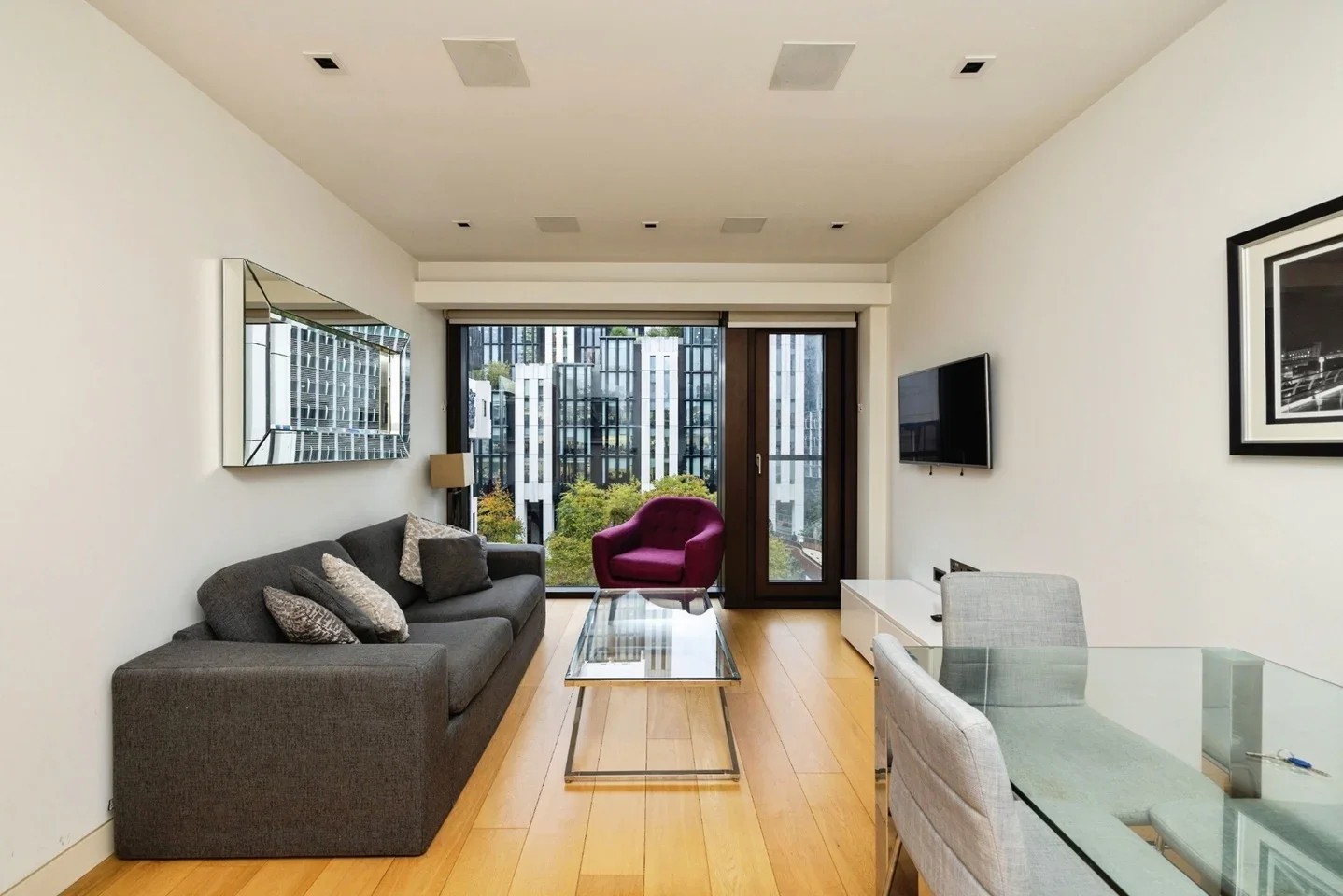 Flat Wood Street in City of London