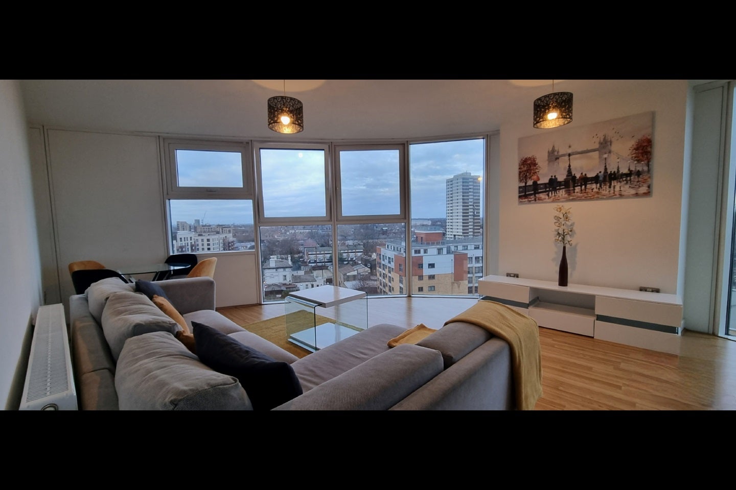 Flat Angel Lane in Greater London