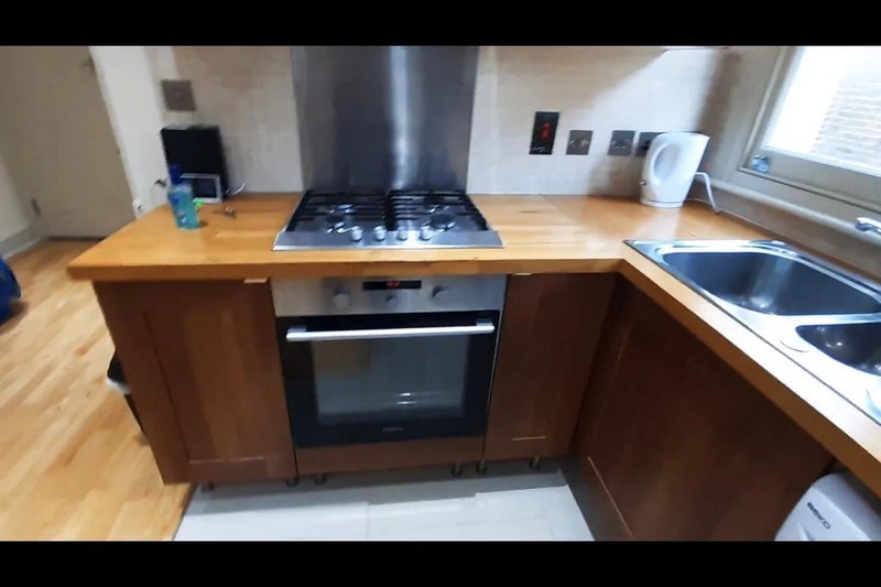 Flat Jerningham Road in Greater London