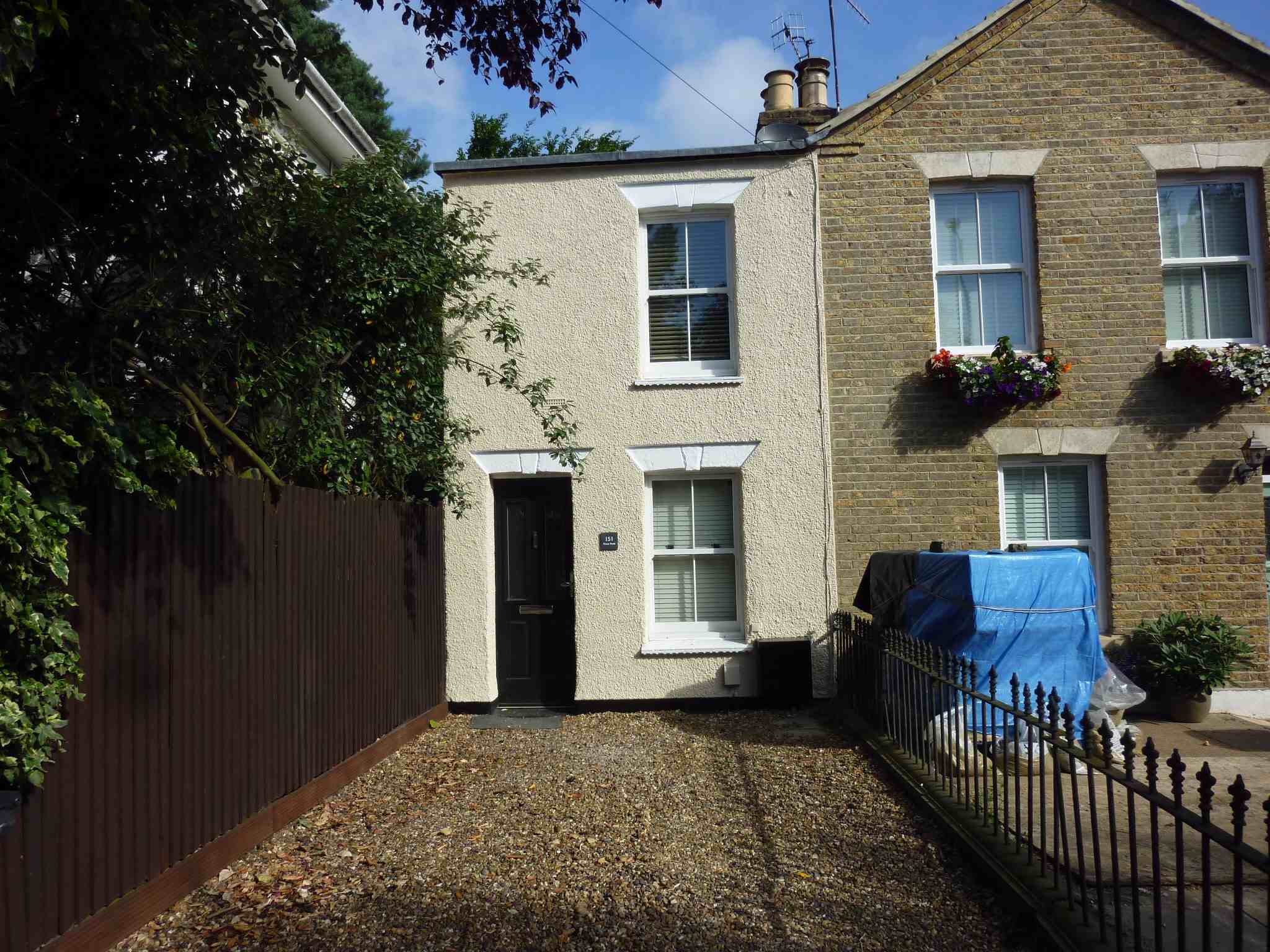 House Pinner Road in London