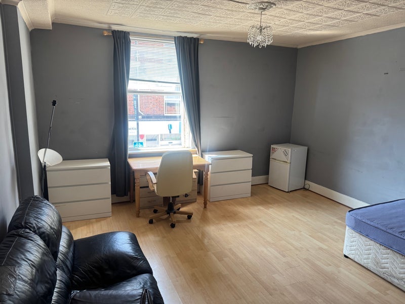 Flat Glossop Road in Sheffield